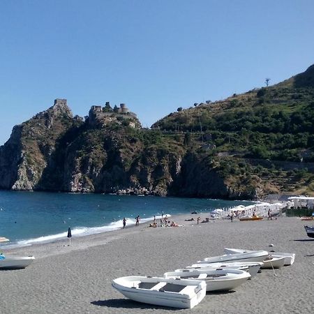 B&B Villa Carmen SantʼAlessio Siculo Exterior foto