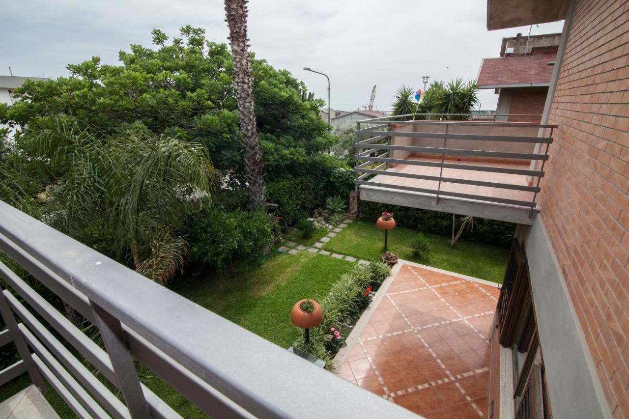 B&B Villa Carmen SantʼAlessio Siculo Exterior foto